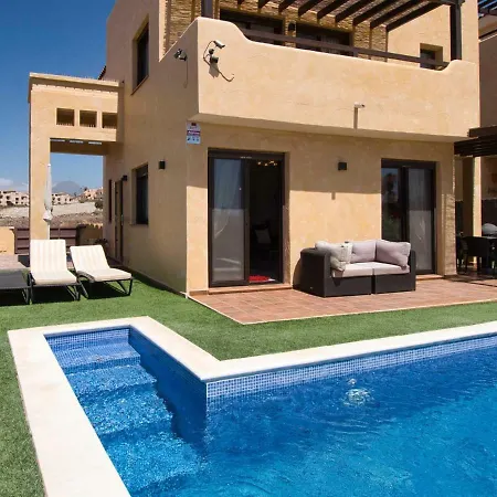 Island Golf Villas, Amarilla Golf And Country Club Villa *