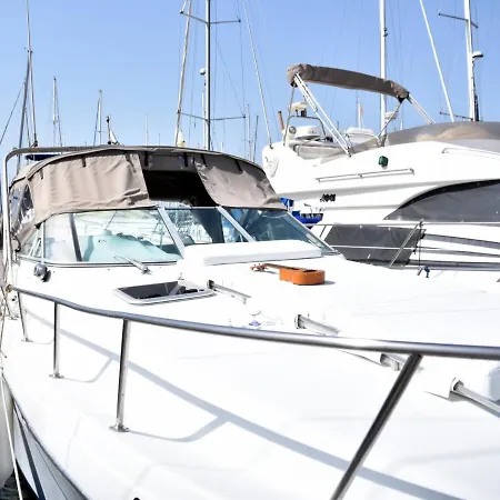 Botel Luxury Boat Karamba I